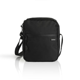 1026 recycled transit bag black