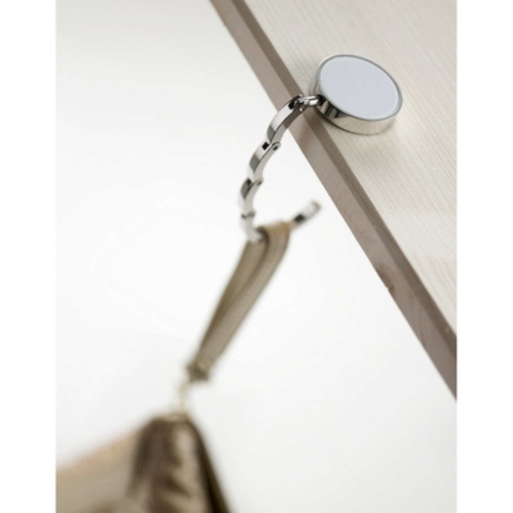 Amplify Bag Hanger