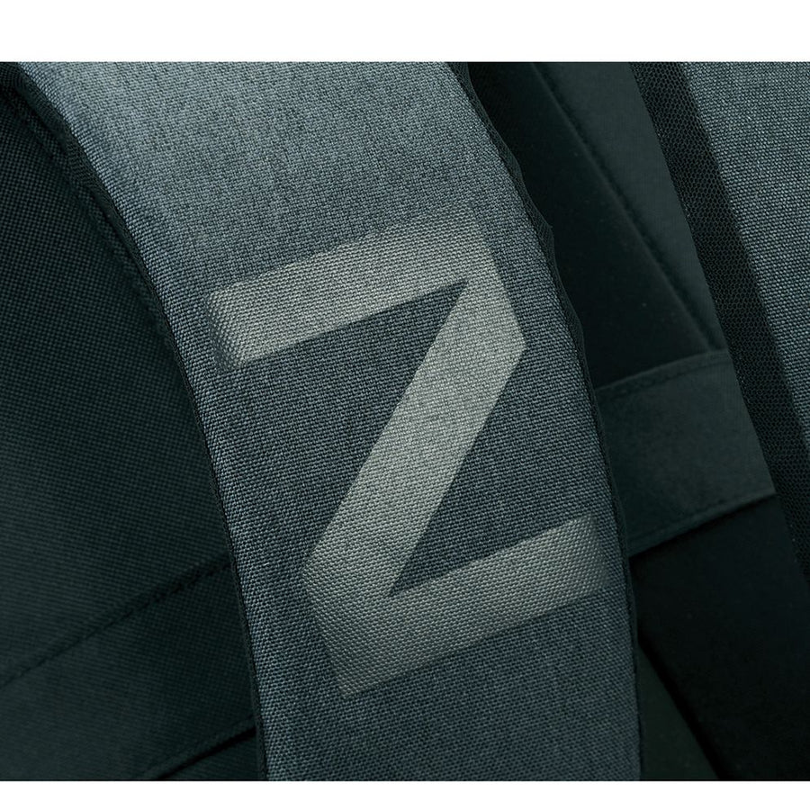 Zoom Power Stretch Compu-Backpack 18L